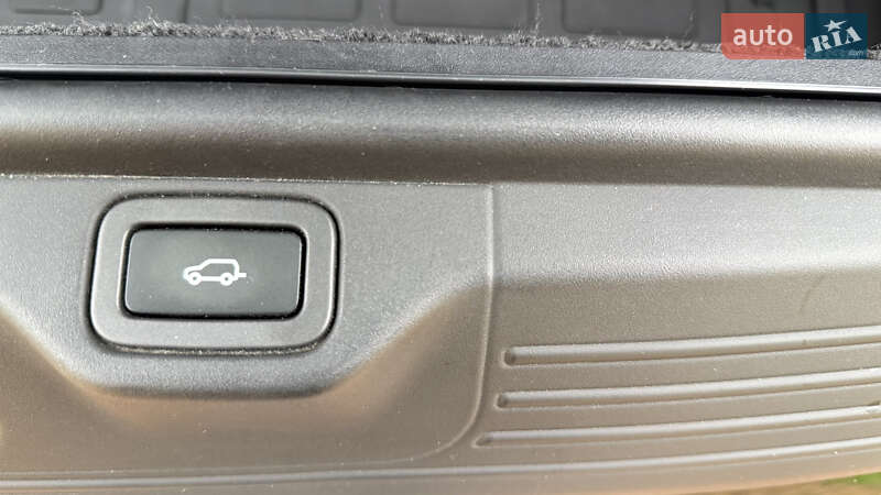 Внедорожник / Кроссовер Land Rover Range Rover 2017 в Киеве