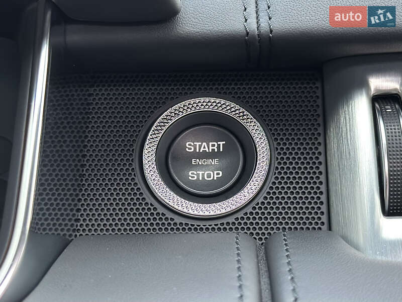 Внедорожник / Кроссовер Land Rover Range Rover 2018 в Киеве