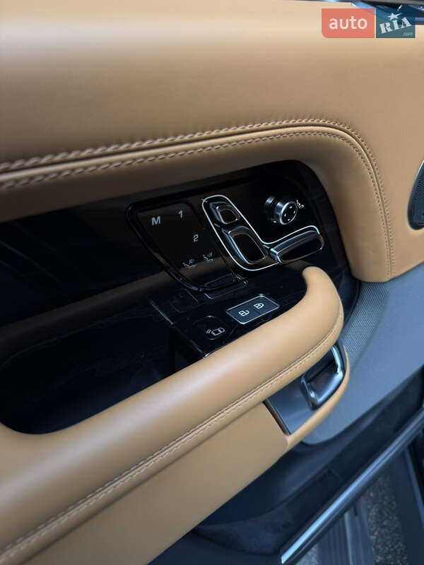 Позашляховик / Кросовер Land Rover Range Rover 2021 в Ірпені фото 20 Позашляховик / Кросовер Land Rover Range Rover 2021 в Ірпені