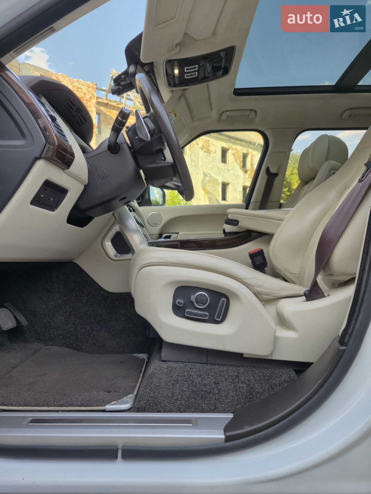 2016 Land Rover Range Rover - мініатюра 26