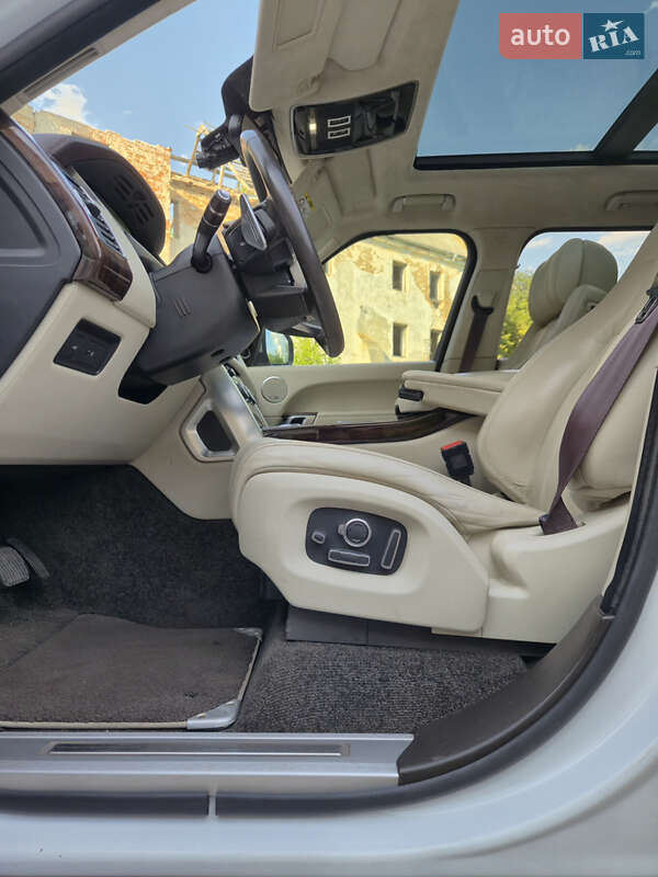 Позашляховик / Кросовер Land Rover Range Rover 2016 в Києві фото 25 Позашляховик / Кросовер Land Rover Range Rover 2016 в Києві