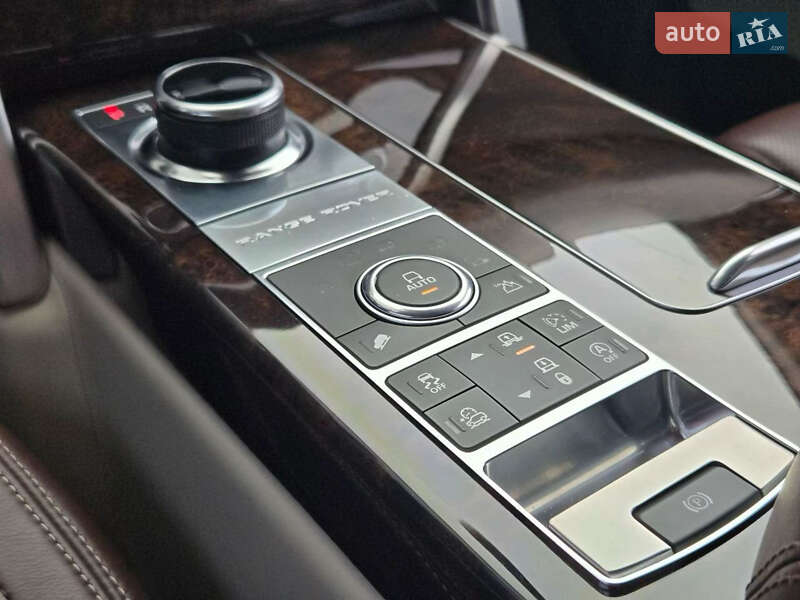 Внедорожник / Кроссовер Land Rover Range Rover 2017 в Киеве