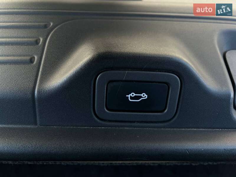 Внедорожник / Кроссовер Land Rover Range Rover 2016 в Киеве