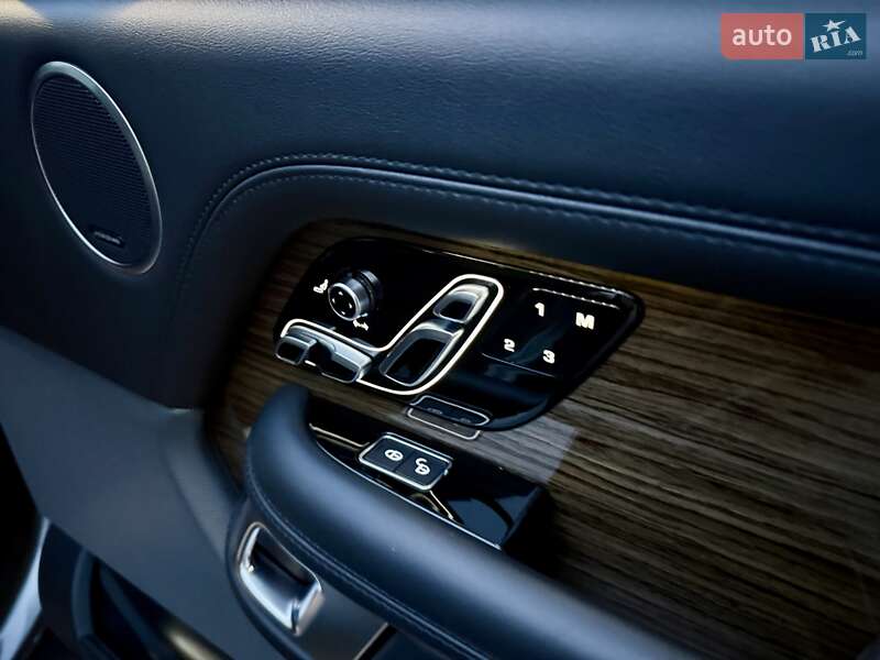 Внедорожник / Кроссовер Land Rover Range Rover 2019 в Одессе фото 73 Внедорожник / Кроссовер Land Rover Range Rover 2019 в Одессе