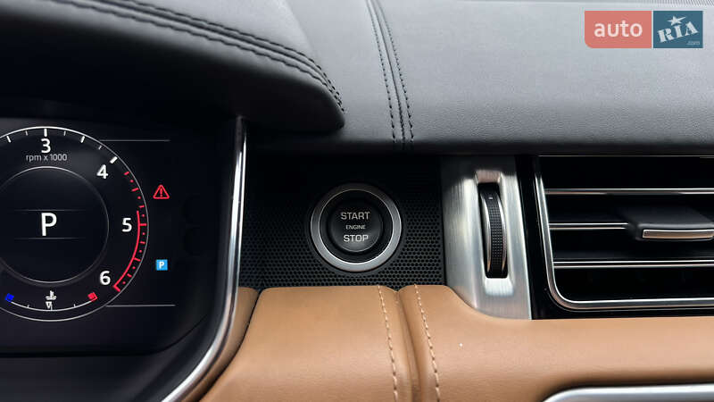 Внедорожник / Кроссовер Land Rover Range Rover 2018 в Львове