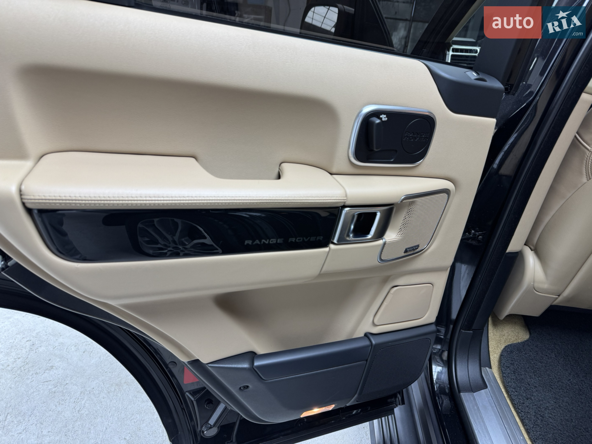 2012 Land Rover Range Rover - мініатюра 12