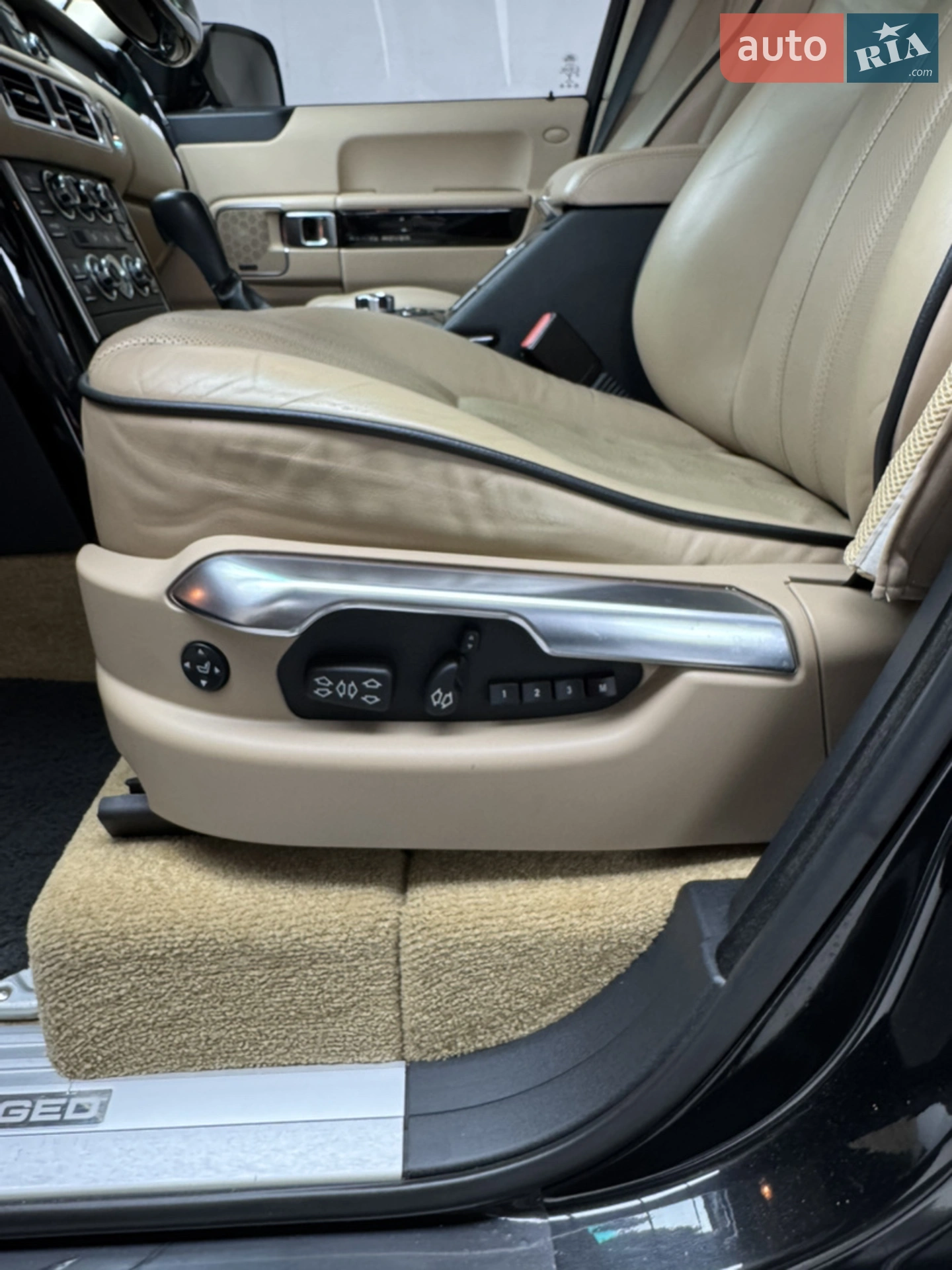 2012 Land Rover Range Rover - мініатюра 22