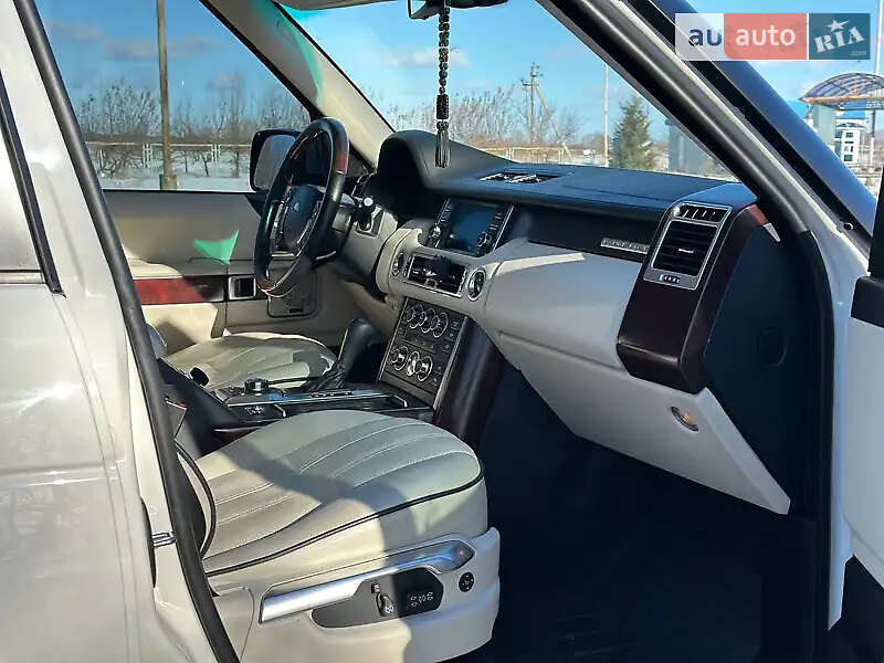 Позашляховик / Кросовер Land Rover Range Rover 2010 в Києві