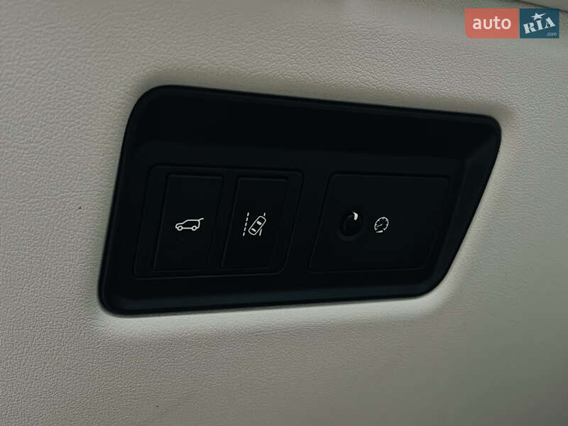 Внедорожник / Кроссовер Land Rover Range Rover 2016 в Харькове фото 24 Внедорожник / Кроссовер Land Rover Range Rover 2016 в Харькове