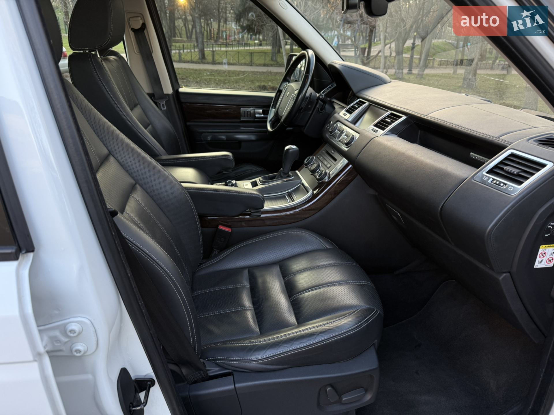 2011 Land Rover Range Rover - мініатюра 12