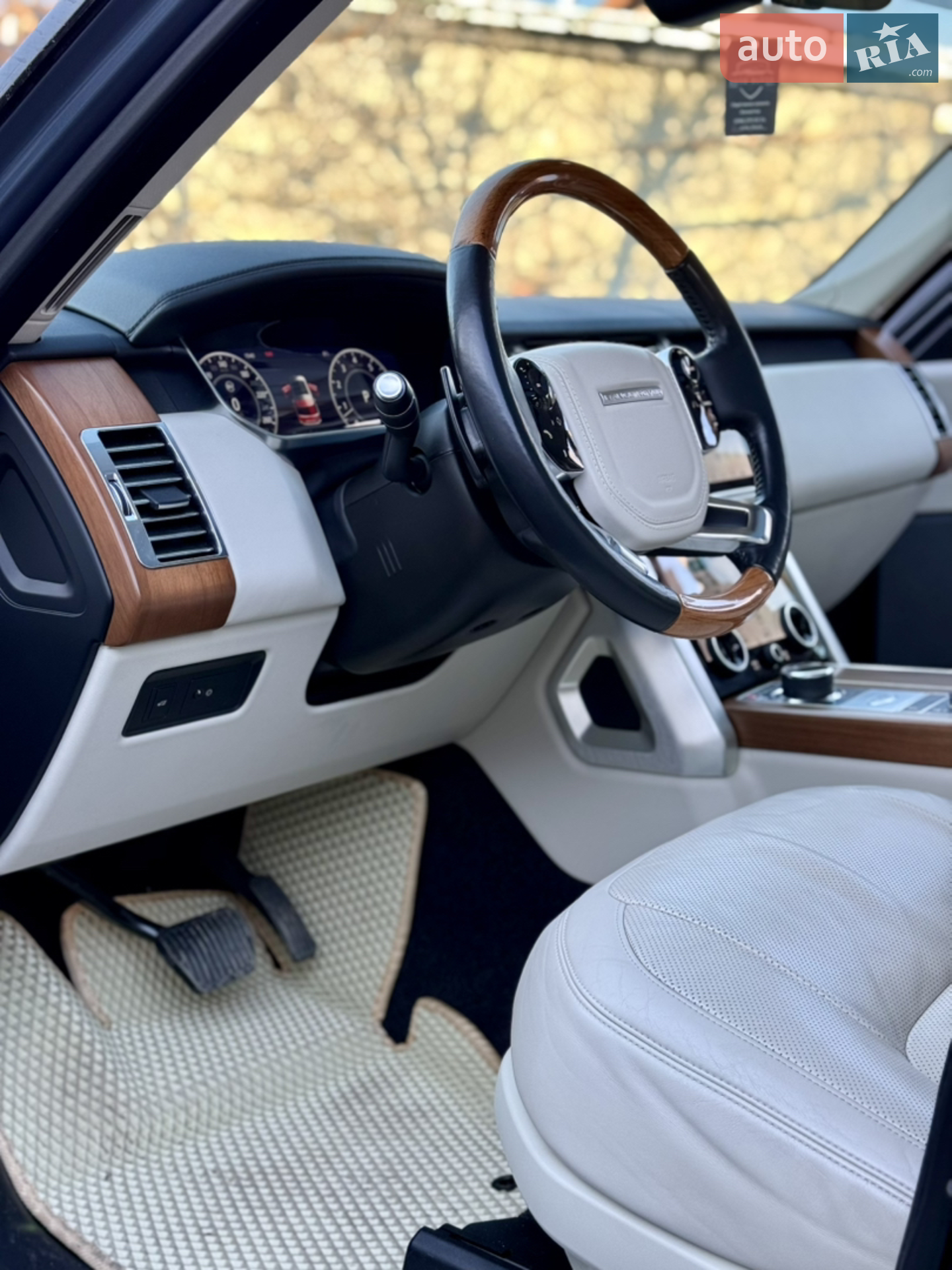 2018 Land Rover Range Rover - мініатюра 23