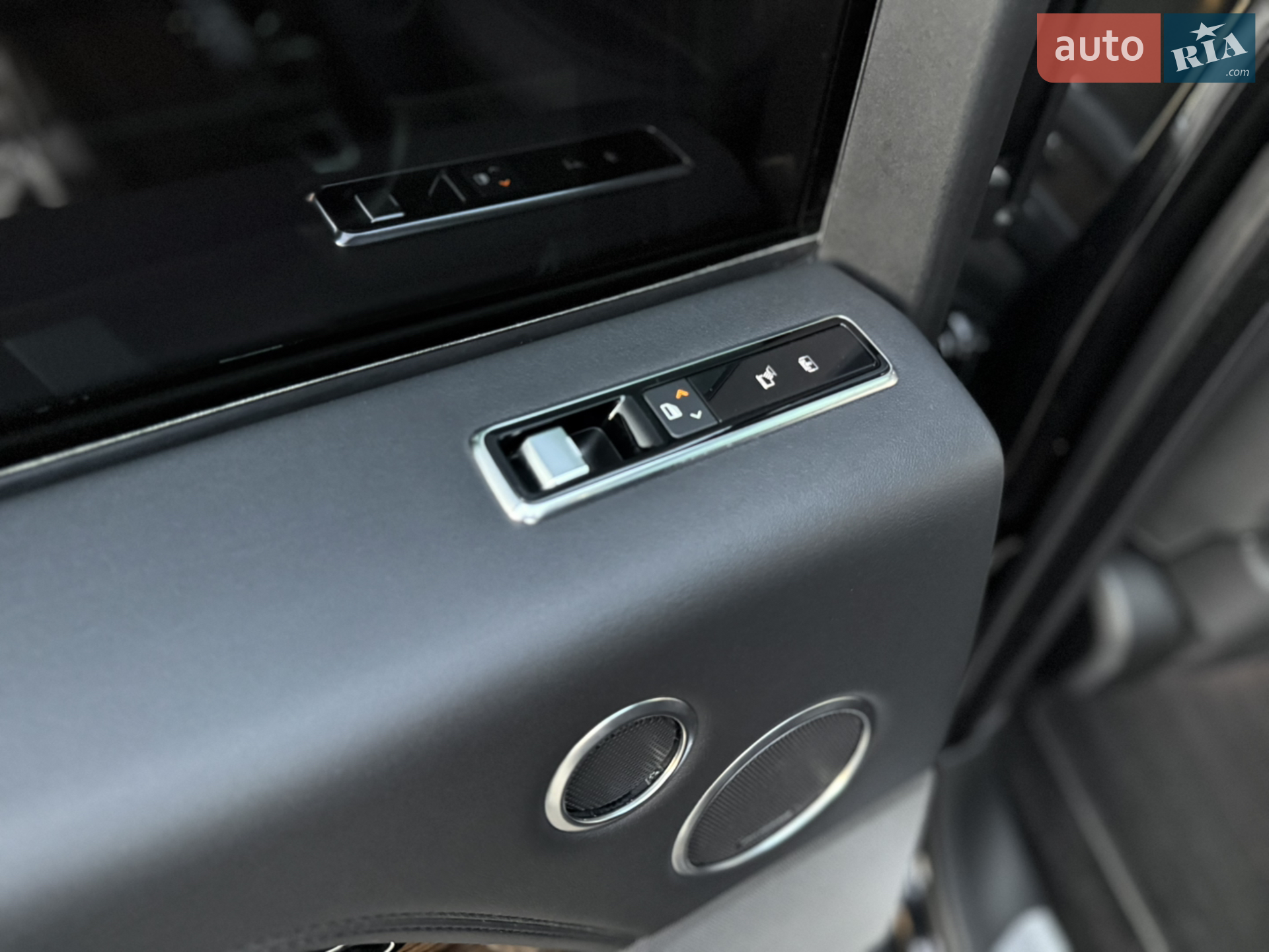 2018 Land Rover Range Rover - мініатюра 31