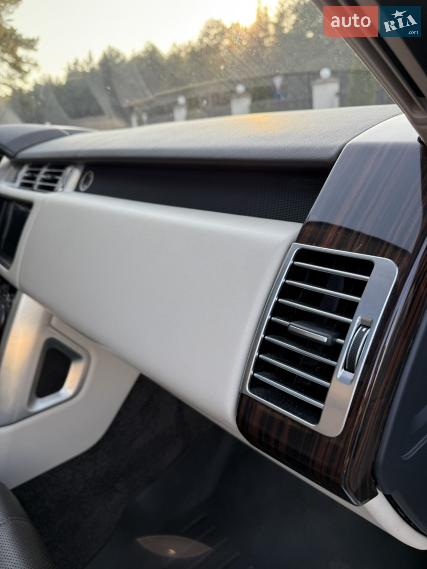 2017 Land Rover Range Rover - мініатюра 42