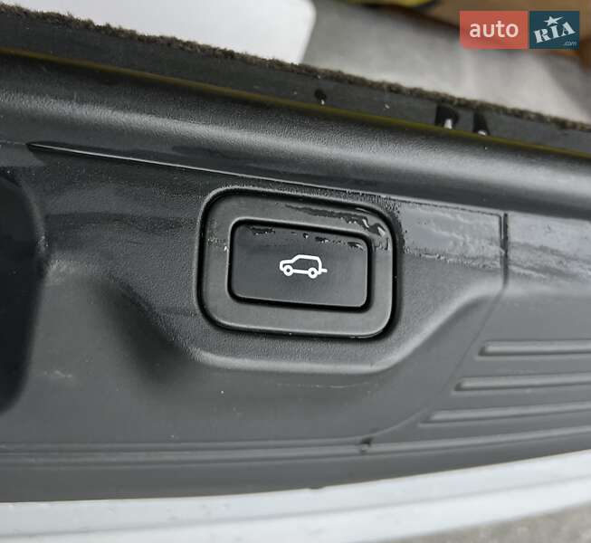 Внедорожник / Кроссовер Land Rover Range Rover 2015 в Киеве