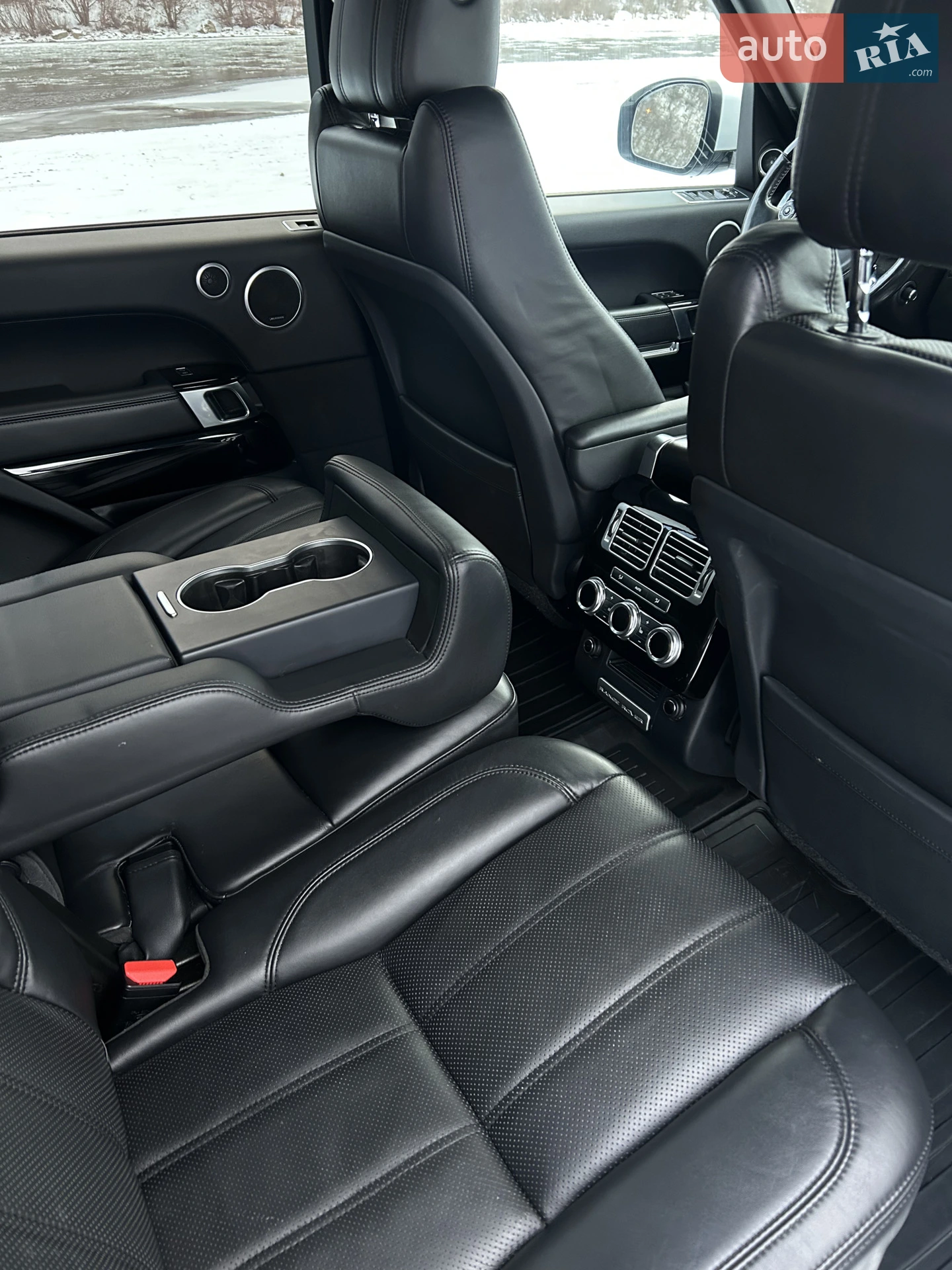 2016 Land Rover Range Rover - мініатюра 28