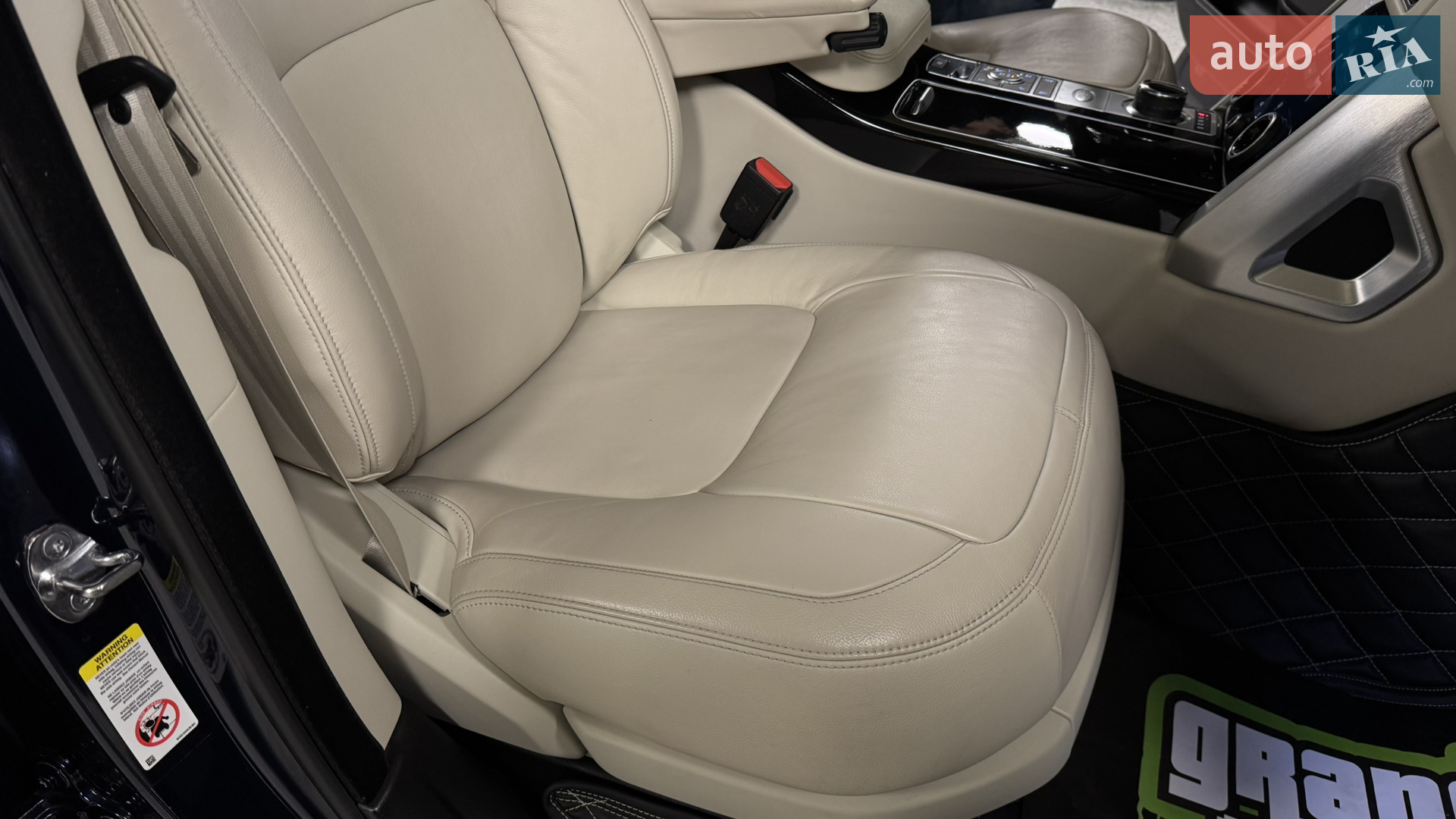 2020 Land Rover Range Rover - мініатюра 26