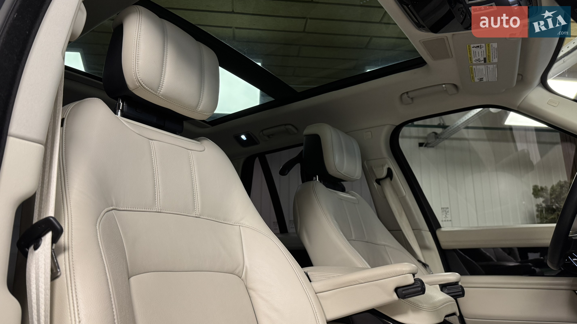 2020 Land Rover Range Rover - мініатюра 27