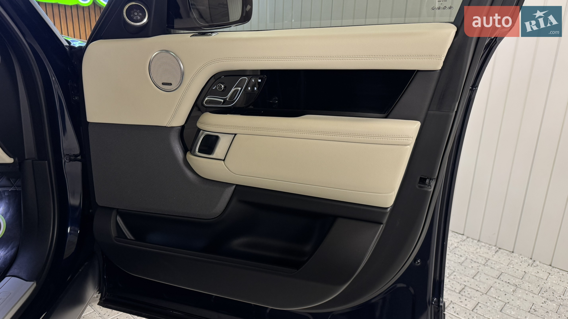 2020 Land Rover Range Rover - мініатюра 51