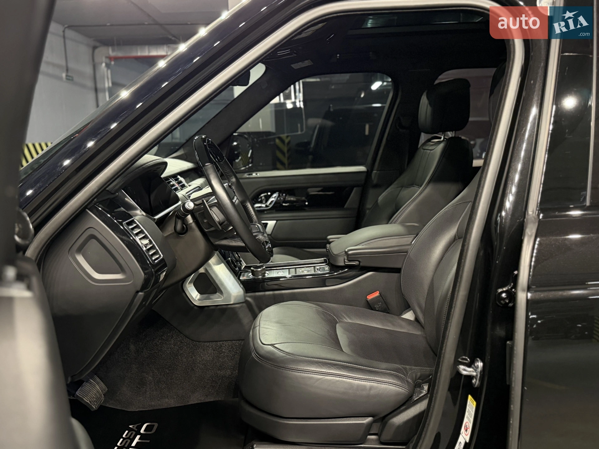 2018 Land Rover Range Rover - мініатюра 17