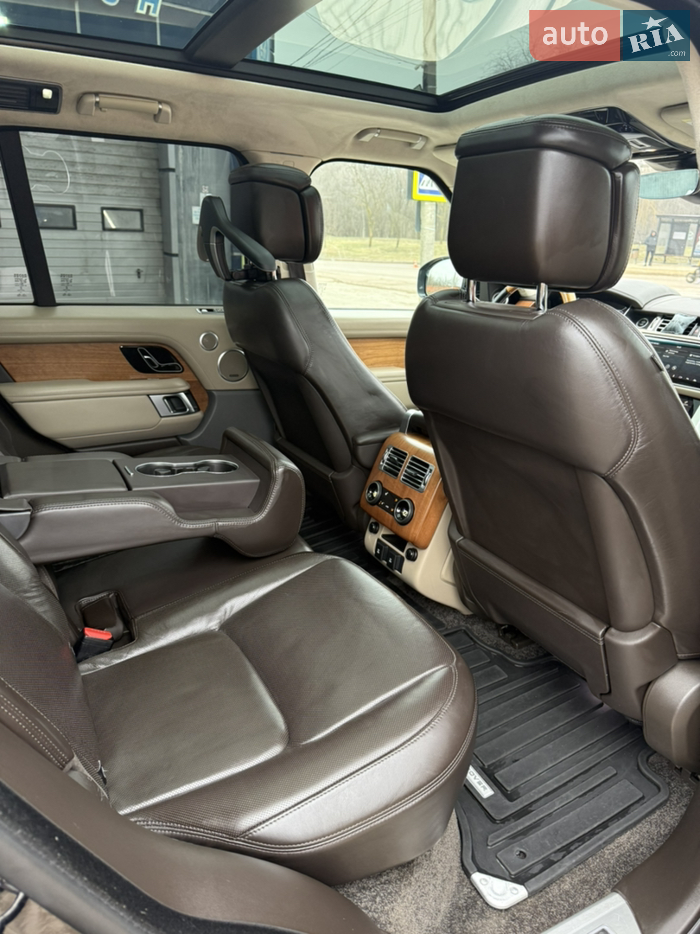2018 Land Rover Range Rover - мініатюра 17