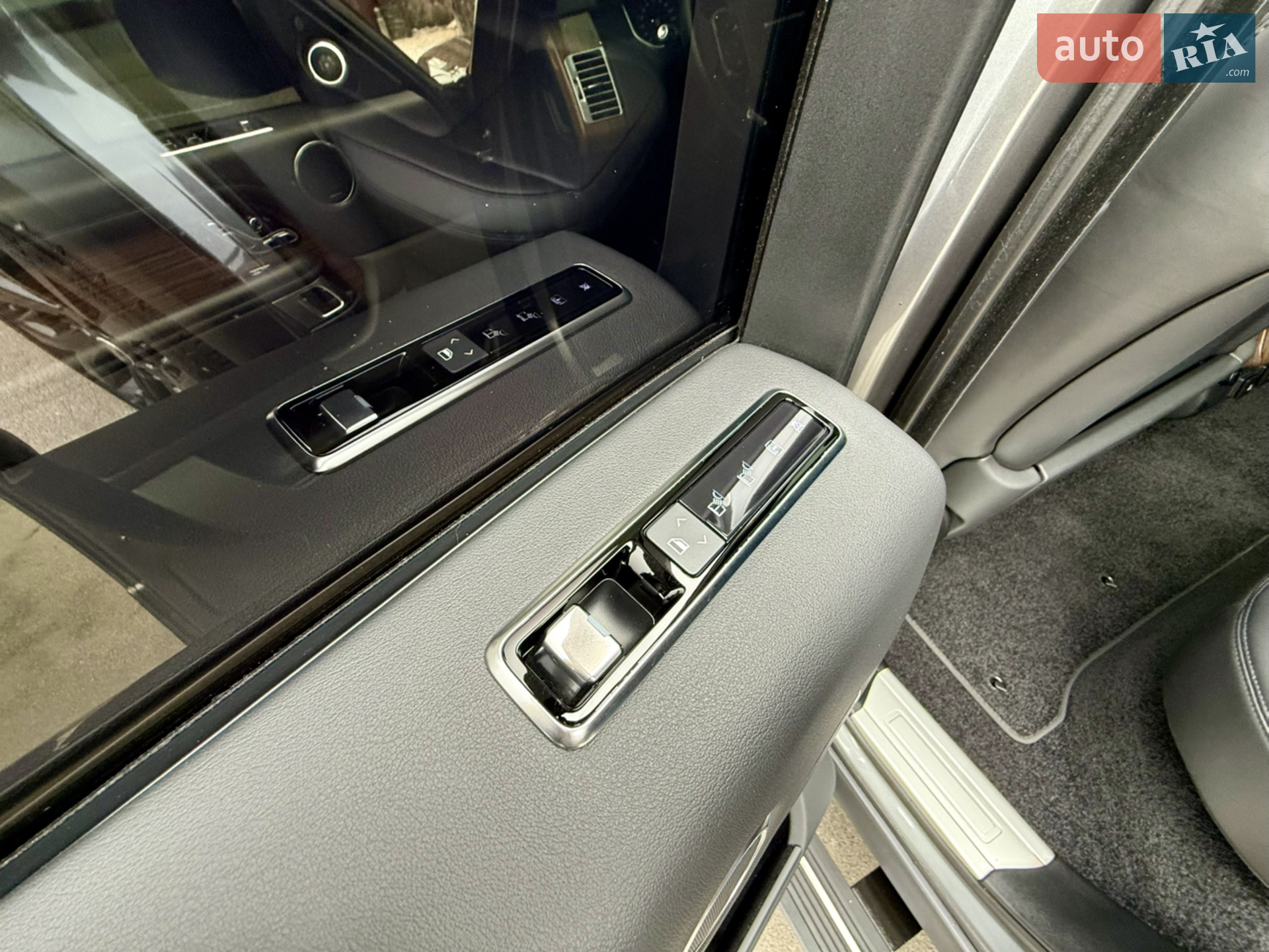 2019 Land Rover Range Rover - мініатюра 104