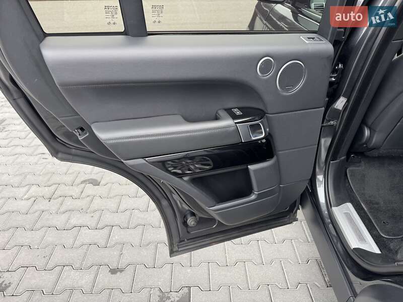 Внедорожник / Кроссовер Land Rover Range Rover 2016 в Черновцах