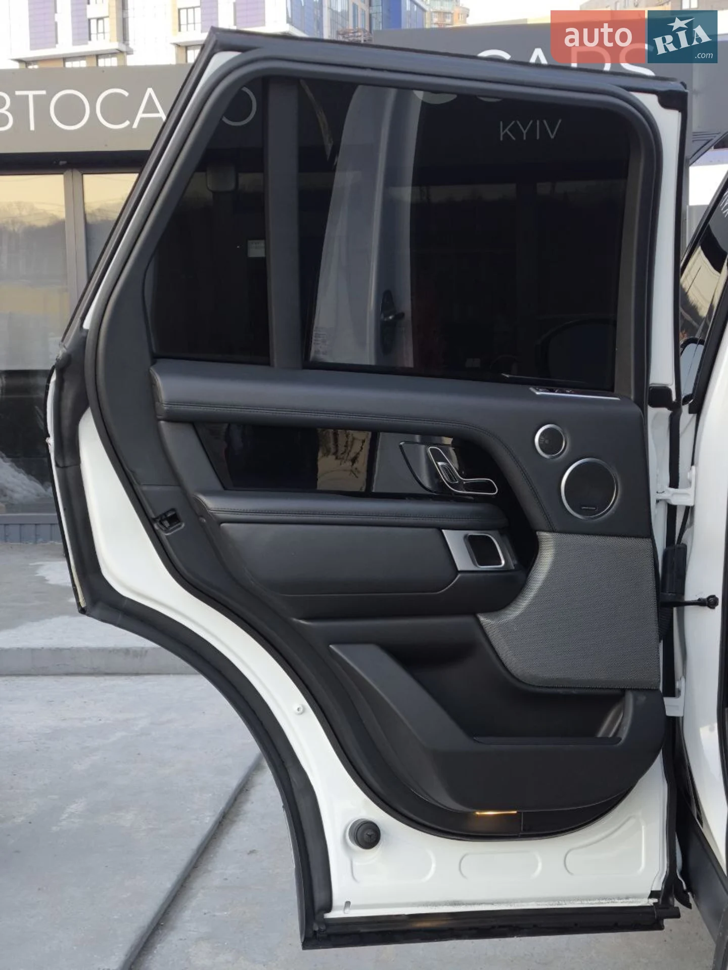 2018 Land Rover Range Rover - мініатюра 32