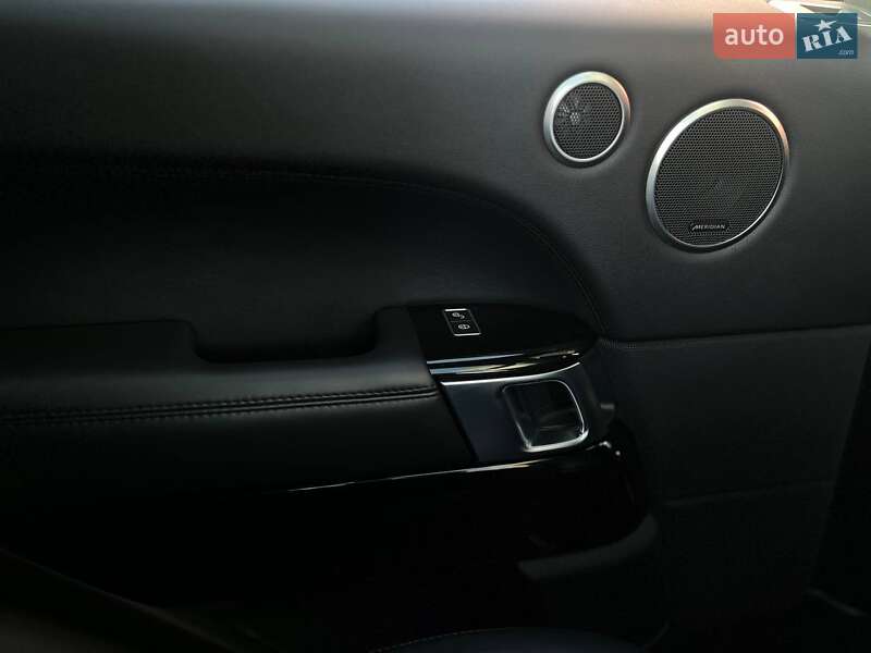 Внедорожник / Кроссовер Land Rover Range Rover 2016 в Киеве фото 50 Внедорожник / Кроссовер Land Rover Range Rover 2016 в Киеве