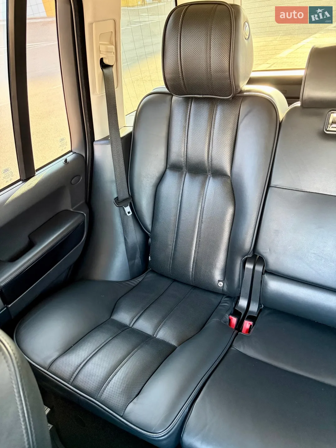 2011 Land Rover Range Rover - мініатюра 12