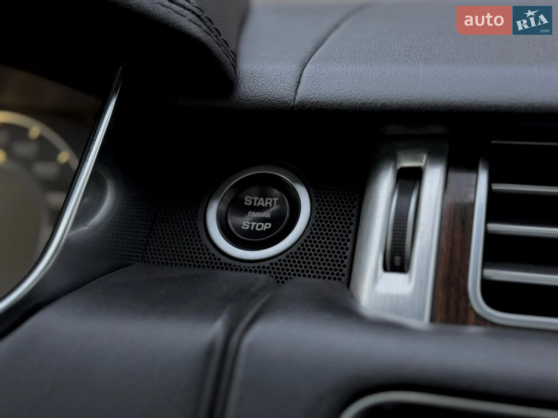 2016 Land Rover Range Rover - мініатюра 96