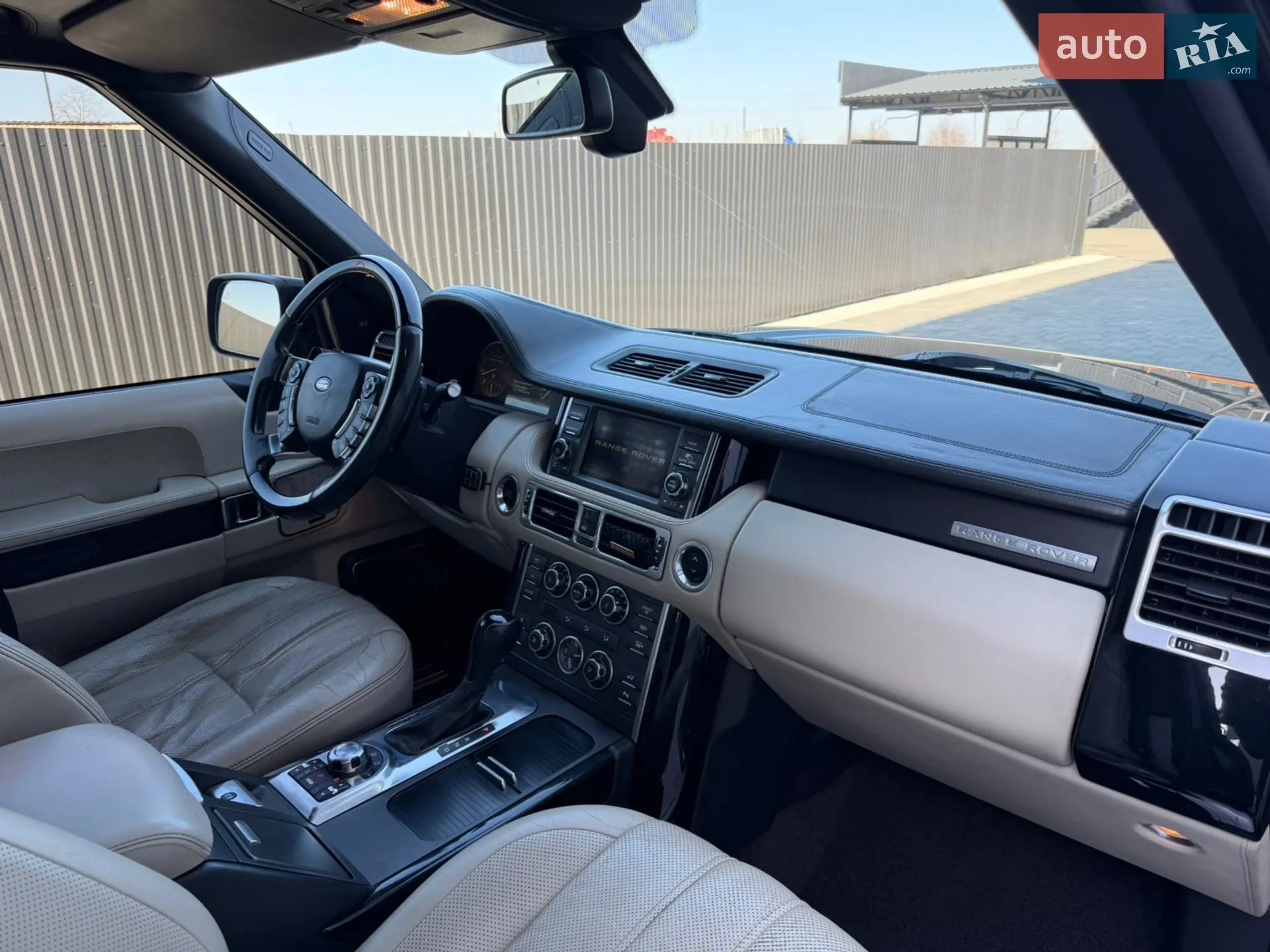 2011 Land Rover Range Rover - мініатюра 20
