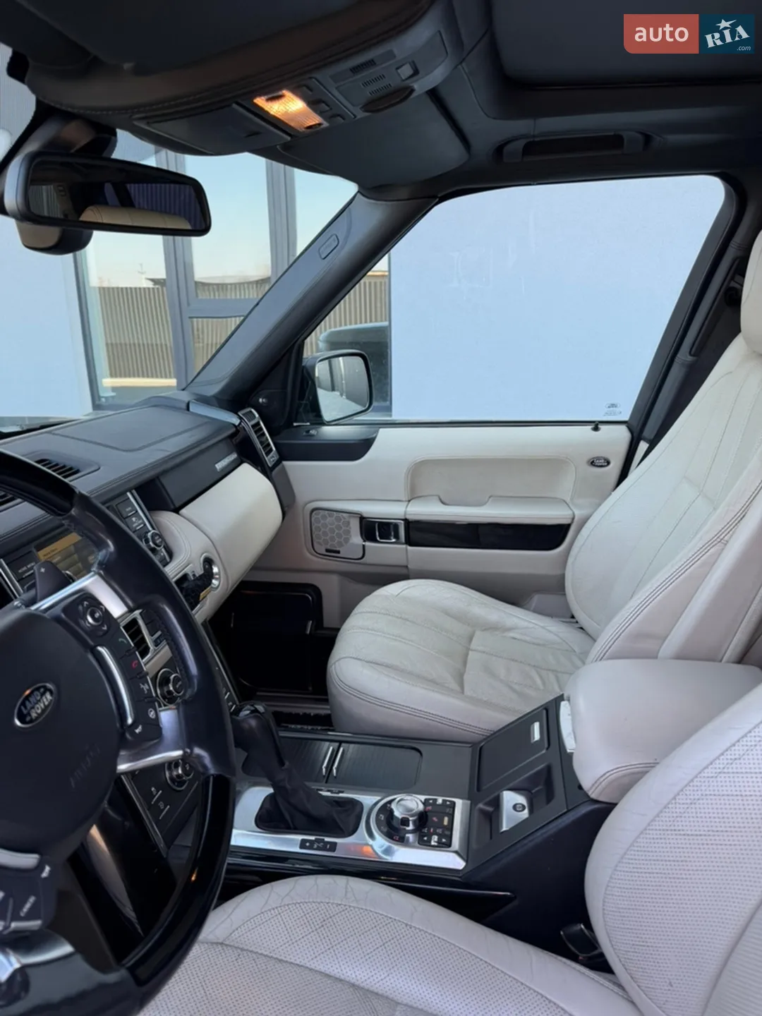 2011 Land Rover Range Rover - мініатюра 38