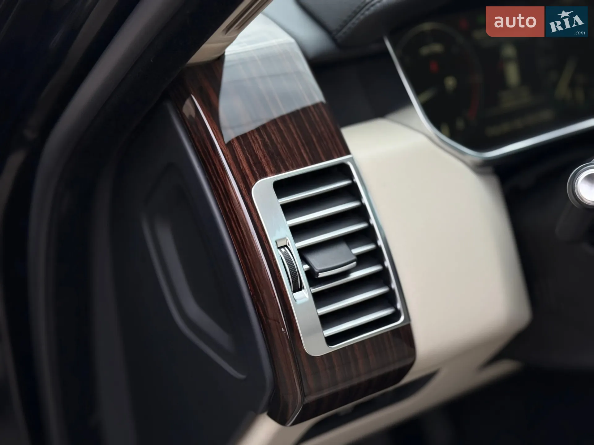 2015 Land Rover Range Rover - мініатюра 51