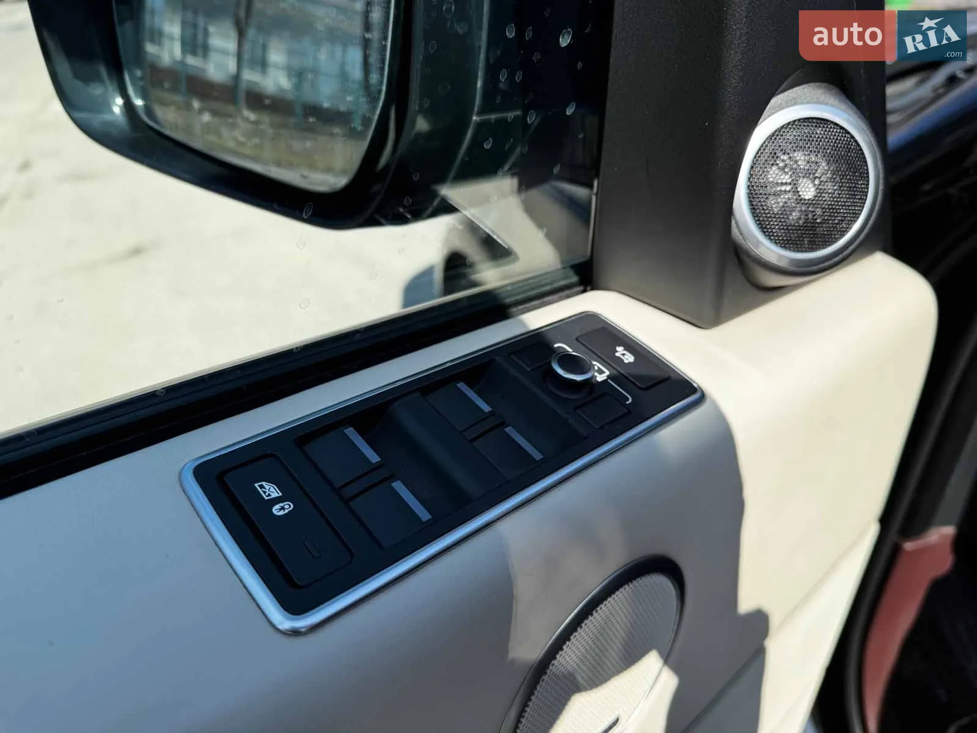 2017 Land Rover Range Rover - мініатюра 18