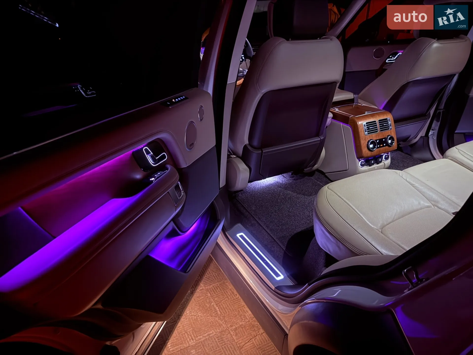 2019 Land Rover Range Rover - мініатюра 21