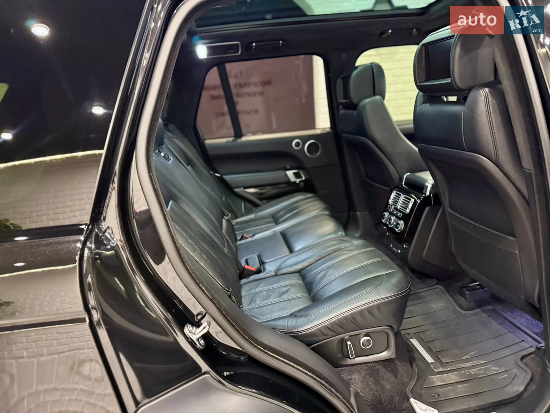 2017 Land Rover Range Rover - мініатюра 122