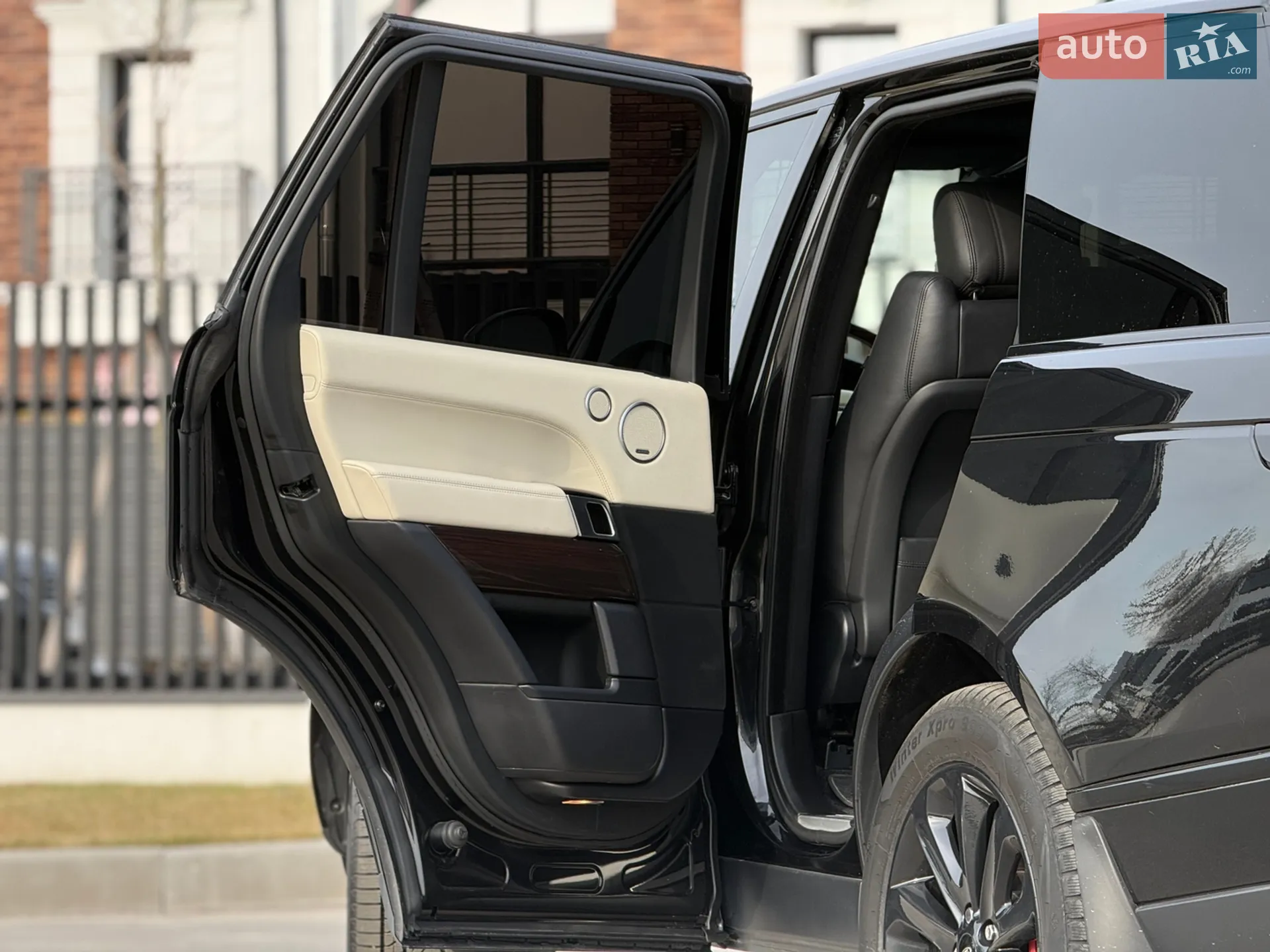 2017 Land Rover Range Rover - мініатюра 29