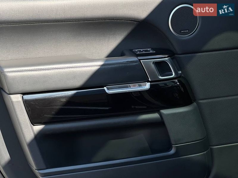 Внедорожник / Кроссовер Land Rover Range Rover 2016 в Киеве