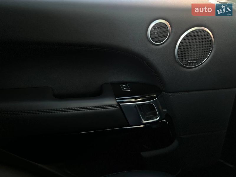 Внедорожник / Кроссовер Land Rover Range Rover 2016 в Киеве