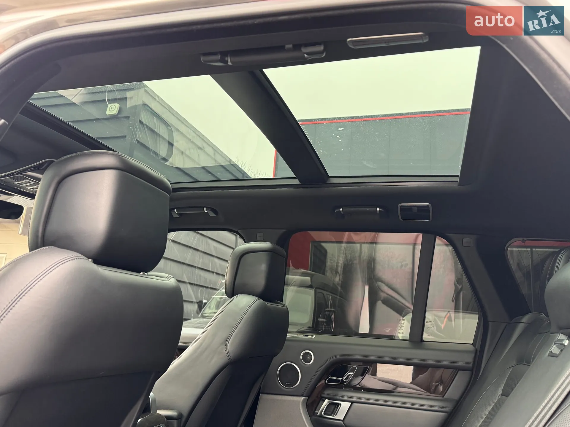 2018 Land Rover Range Rover - мініатюра 12