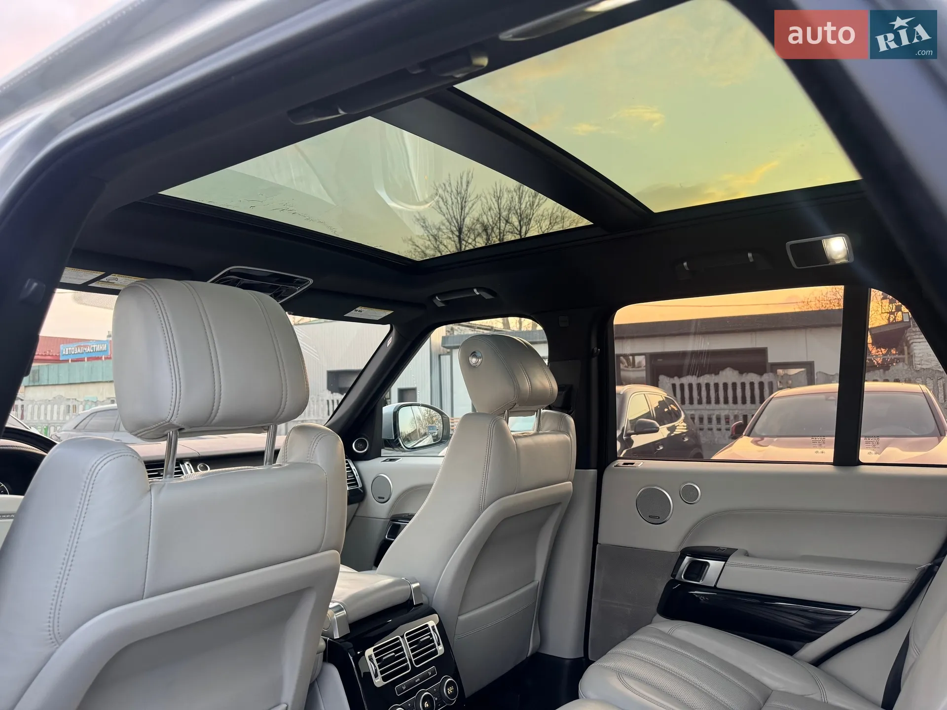 2017 Land Rover Range Rover - мініатюра 107
