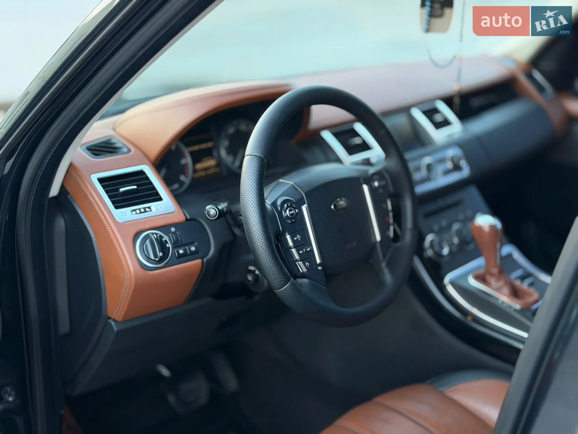 2011 Land Rover Range Rover - мініатюра 19