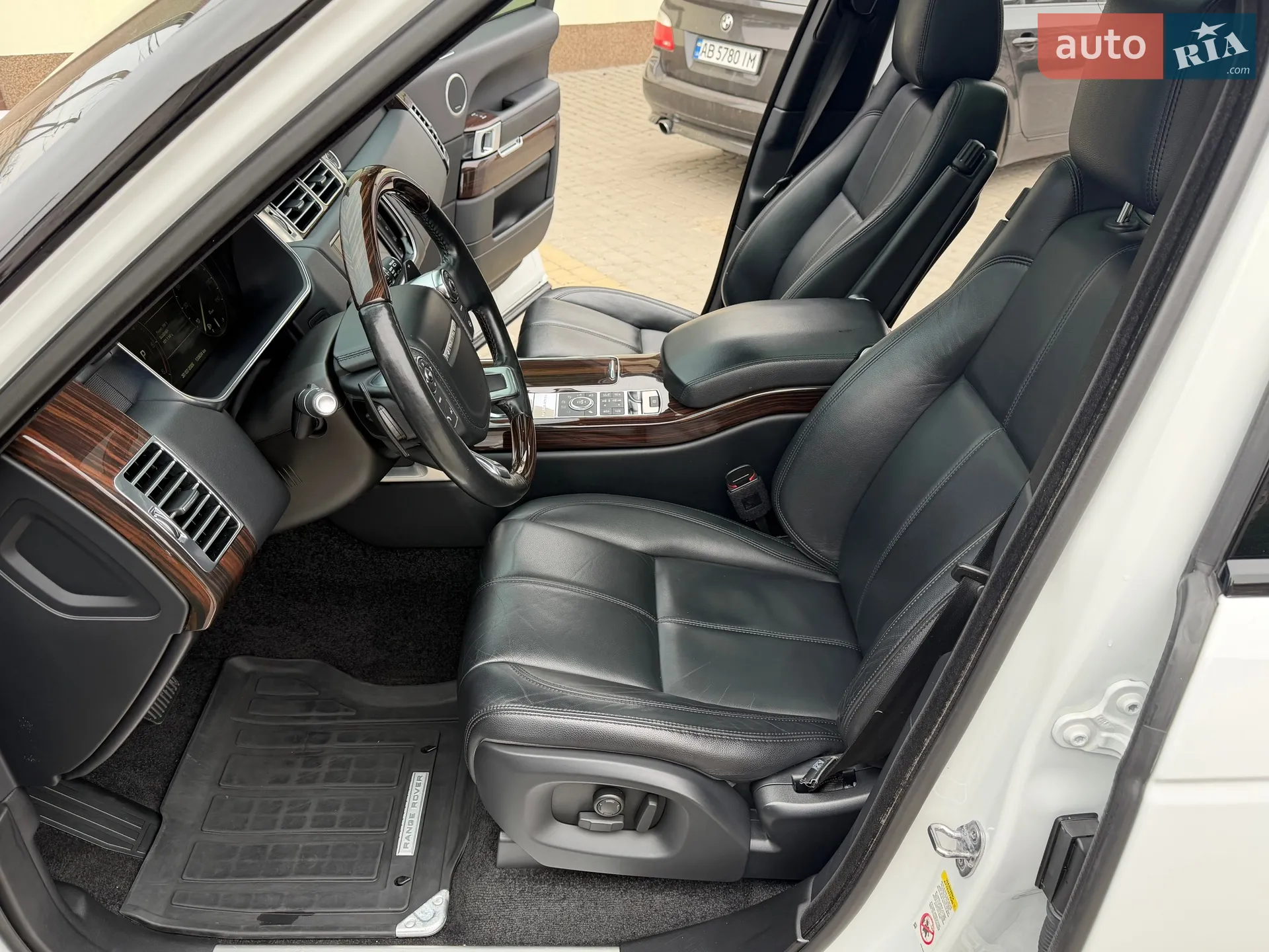 2016 Land Rover Range Rover - мініатюра 32