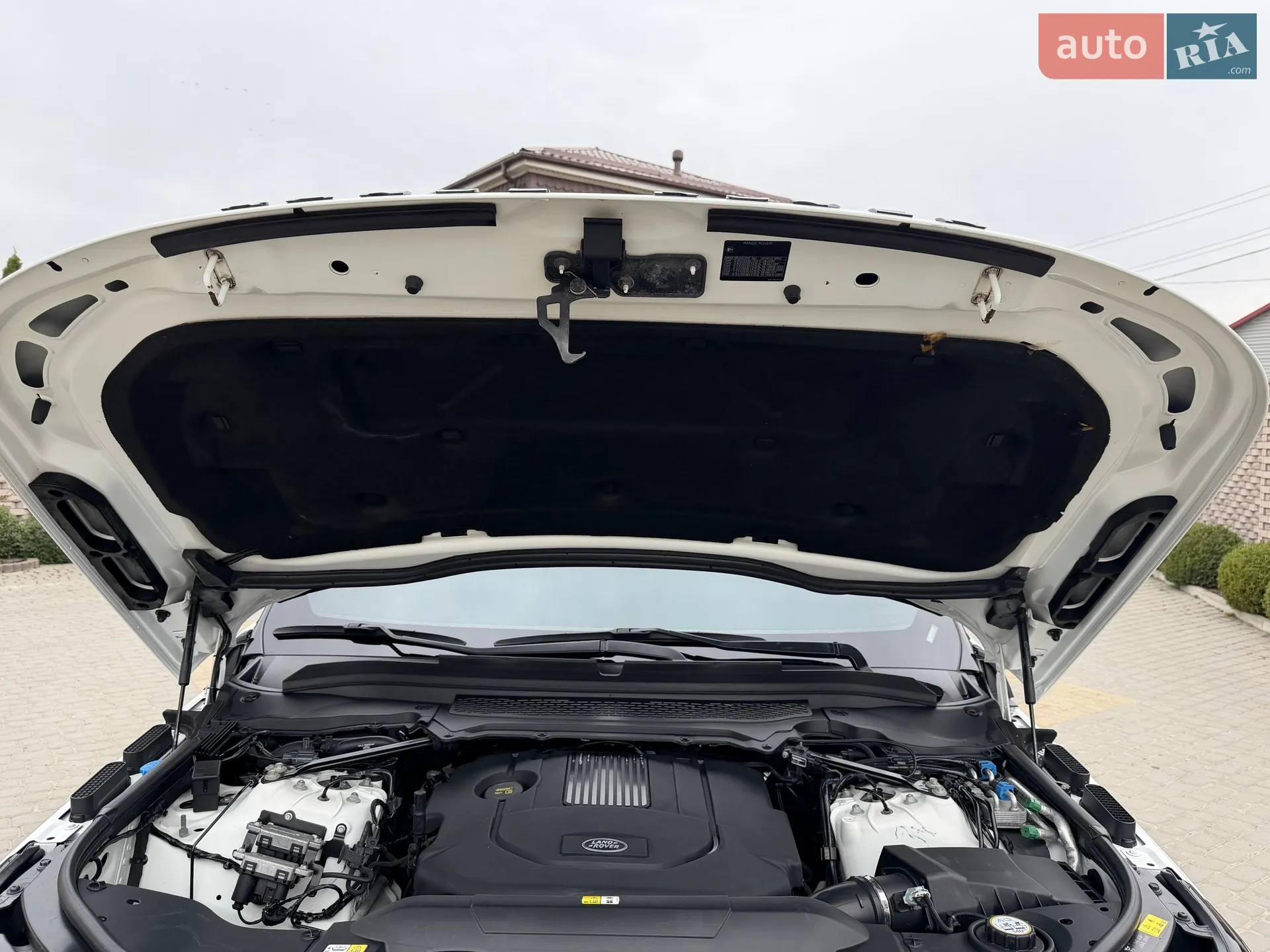 2016 Land Rover Range Rover - мініатюра 44