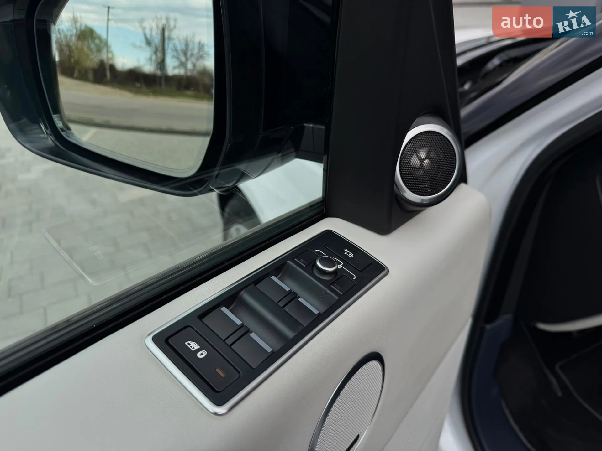 2016 Land Rover Range Rover - мініатюра 44