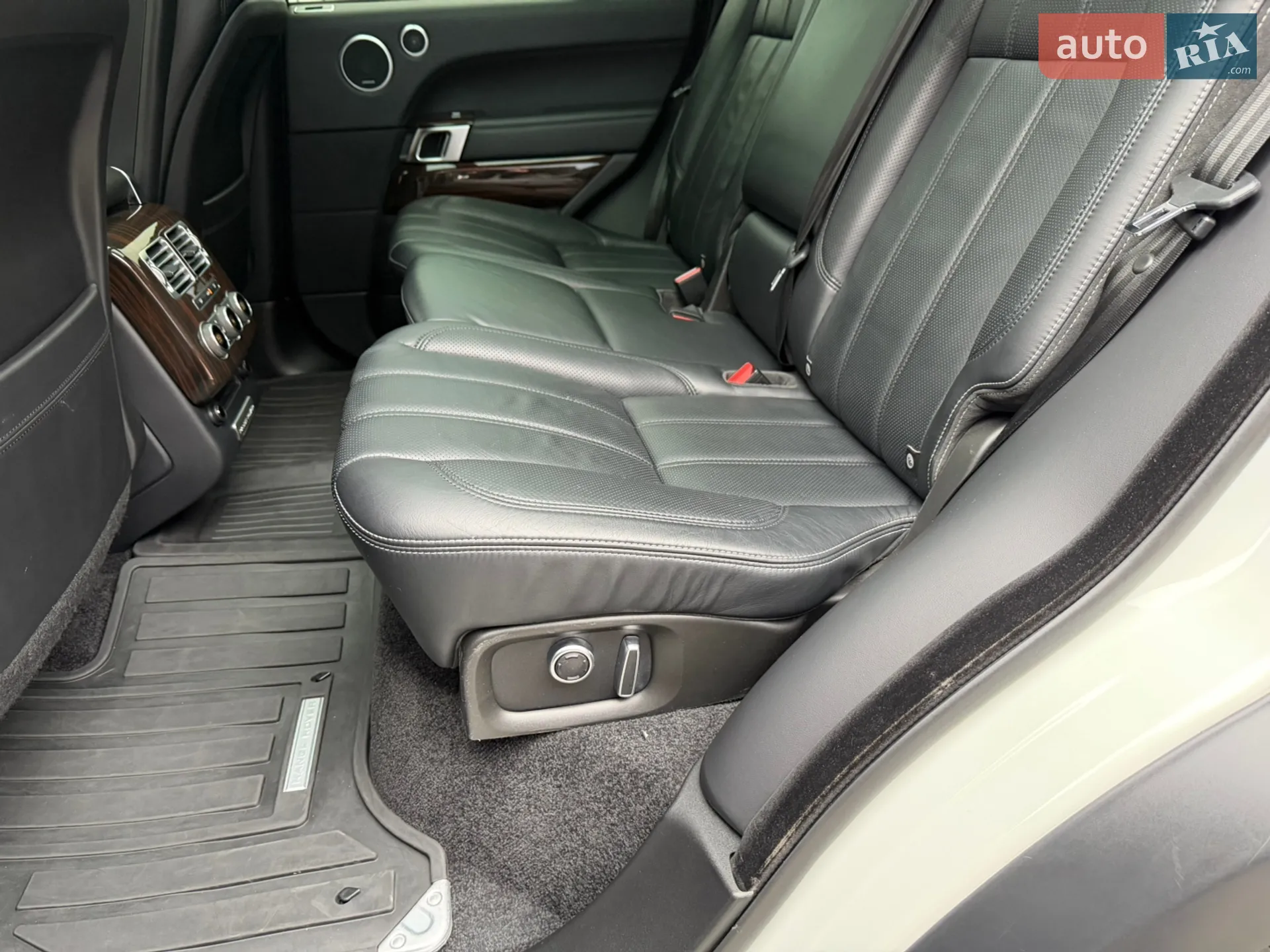 2015 Land Rover Range Rover - мініатюра 48