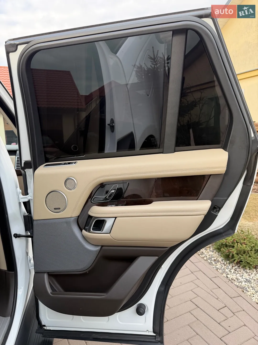 2018 Land Rover Range Rover - мініатюра 23