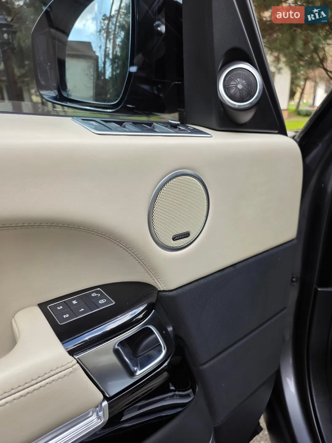 2017 Land Rover Range Rover - мініатюра 25