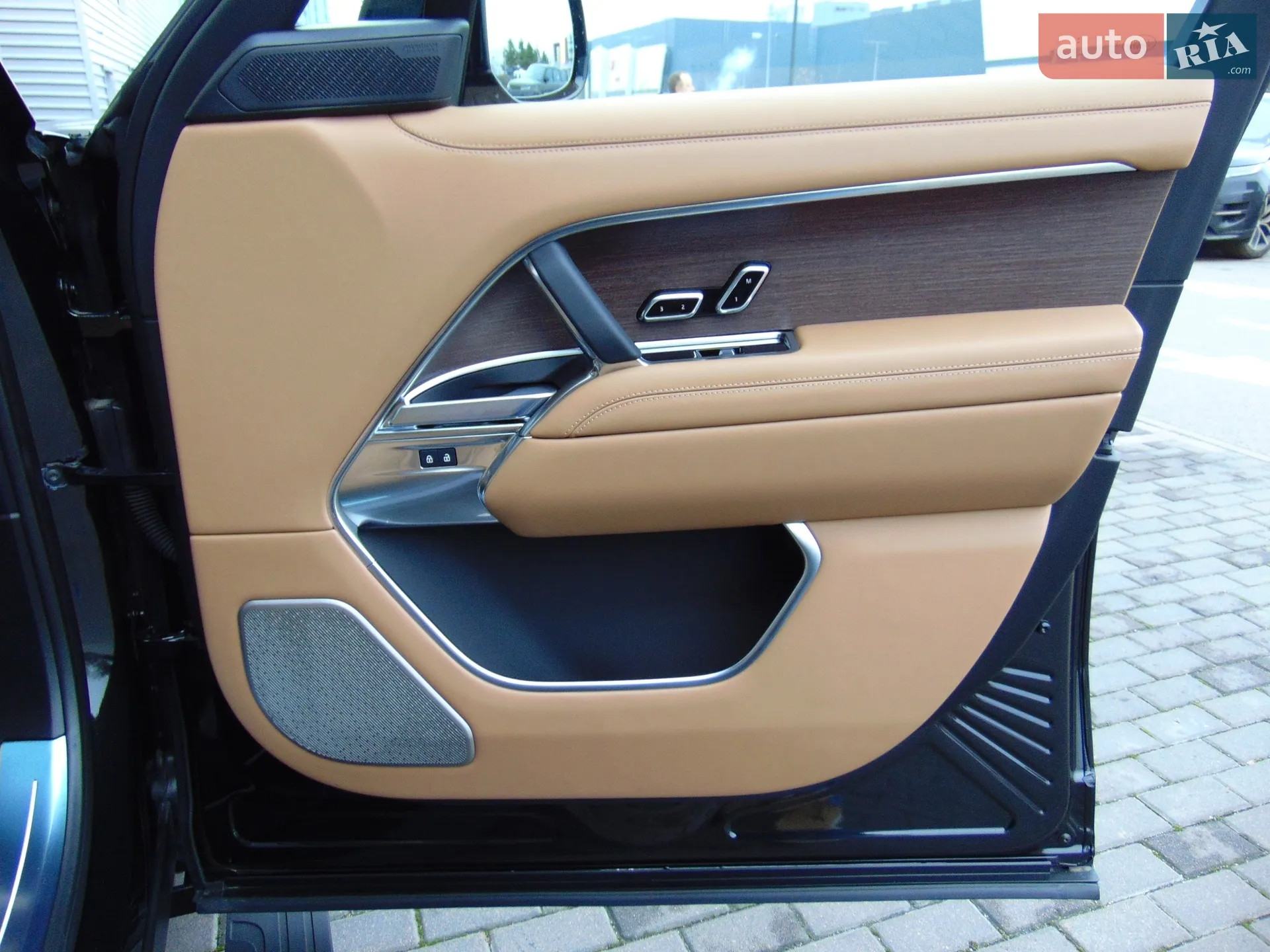 2025 Land Rover Range Rover - мініатюра 15