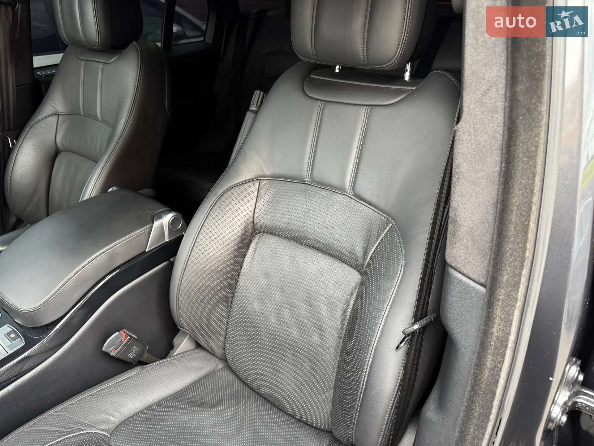 2019 Land Rover Range Rover - мініатюра 4